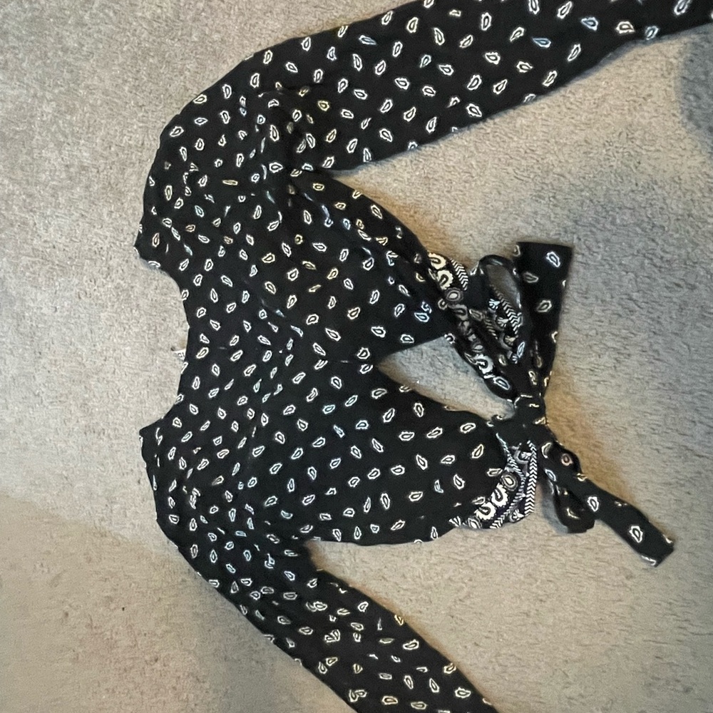 H&M Paisley print tie back crop shirt worn once